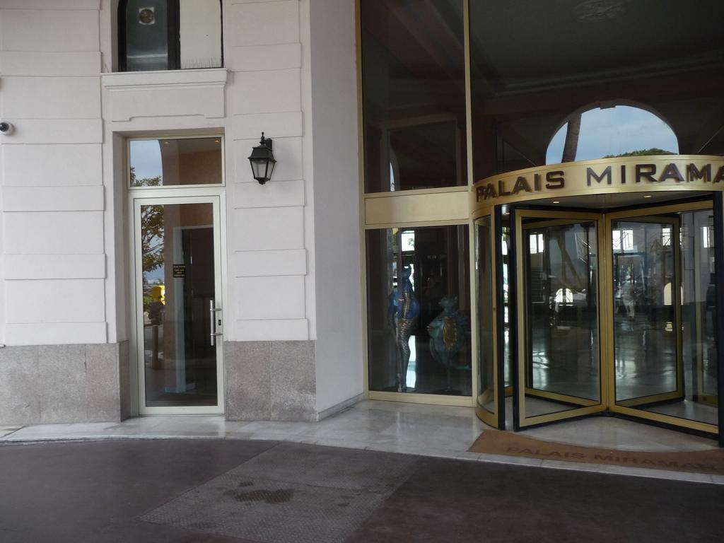 Cannes, Croisette, Palais Miramar Luaran gambar