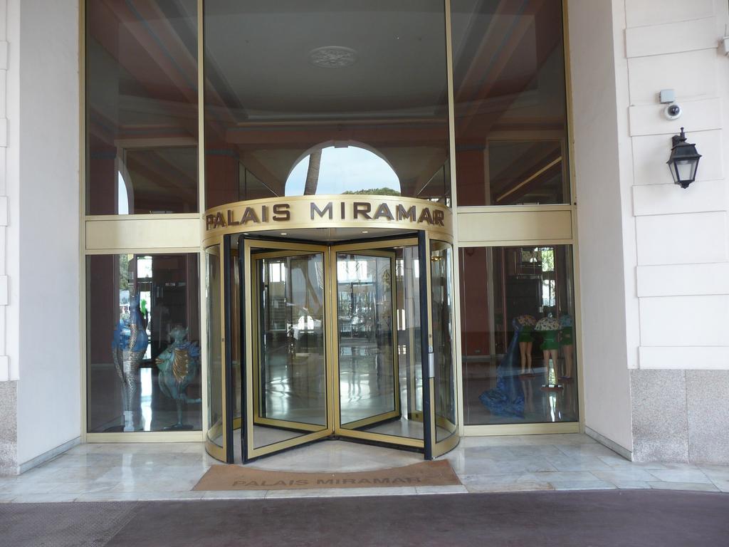 Cannes, Croisette, Palais Miramar Luaran gambar